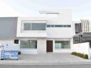 CASA EN VENTA LOMAS DE JURIQUILLA