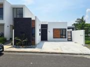 CASA EN VENTA LOMAS DE LA RIOJA, RIVERA VERACRUZANA,...