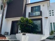 CASA EN VENTA LOMAS DE LAS AMÉRICAS SUR REC EN PLANTA... CASA EN VENTA LOMAS DE LAS AMÉRICAS SUR REC EN PLANTA...