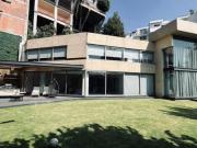 CASA EN VENTA LOMAS DE TECAMACHALCO REMODELADA