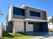 CASA EN VENTA LOMAS DEL MOLINO IV NUEVA