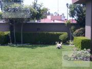 CASA EN VENTA, LOMAS DEL OLIVO Hermosa con Jardín en...