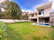 Casa en Venta Lomas del Valle de Lujo con Alberca, Zona...