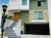 Casa en venta Lomas del Valle. Dentro exclusivo coto