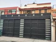 Casa en Venta a Unos Metros de Galerías Coapa, Coyoacán CDMX