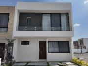 Casa en venta en Querétaro de Arteaga, Los Robles Ziré