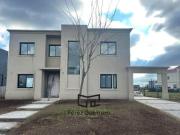 Casa en venta lote central en Puertos Acacias