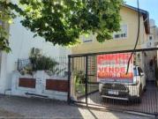 CASA EN VENTA LOTE PROPIO BALLESTER