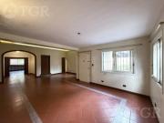 Casa en venta lote propio con cochera y pileta en Ramos...