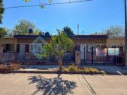 Casa en venta más departamento en Barrio Residencial América