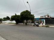 Casa en venta mas local comercial Parque Republica