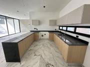 CASA EN VENTA MÉRIDA, CHOLUL CERCA DE FACULTAD DE...