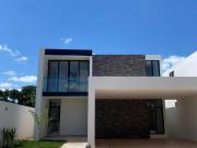 CASA EN VENTA MÉRIDA, CHOLUL CON ALBERCA Y AMENIDADES...