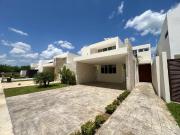 CASA EN VENTA MERIDA, CHOLUL EN PRIVADA, AMUEBLADA,...