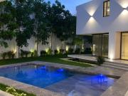 Casa en venta Mérida de 6 recámaras en privada de lujo...