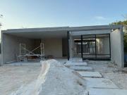 CASA EN VENTA MÉRIDA, DE UNA PLANTA EN ZONA COUNTRY...