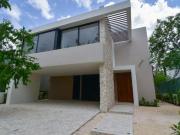 CASA EN VENTA MÉRIDA DENTRO DE YUCATÁN COUNTRY CLUB