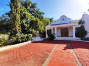 CASA EN VENTA MERIDA, ITZIMNA IMPRESIONANTE PROPIEDAD...