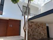 CASA EN VENTA MERIDA PRIVADA EXCLUSIVA ZONA NORTE 4...