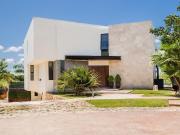 CASA EN VENTA MERIDA, PRIVADA YUCATAN COUNTRY CLUB,...