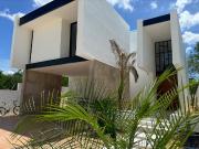 CASA EN VENTA MERIDA, PRIVADA PROVINCIA, CON CAMPO DE...