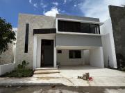 CASA EN VENTA MERIDA, ZONA COUNTRY CLUB, PRIVADA UNICA...