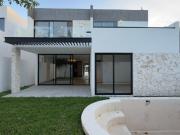 CASA EN VENTA MERIDA, ZONA COUNTRY, PRIVADA TAMARA,...