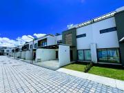 Casa en venta Metepec dentro de fraccionamiento, a una...