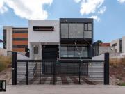 CASA EN VENTA MILENIO, NUEVA 3 NIVELES, 3 RECAMARAS C/U... CASA EN VENTA MILENIO, NUEVA 3 NIVELES, 3 RECAMARAS C/U...