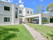 Casa en venta Miralagos 5 dormitorios APTA BANCO