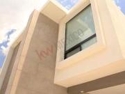 CASA EN VENTA MODELO LOFT DE 2 PISOS EN NUEVO...