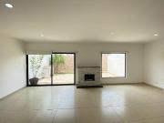 Casa en Venta Modelo Roble, con ampliación, 4 recamaras...