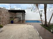 Casa en venta en Montecristo, 3 habitaciones con alberca