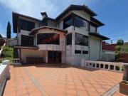 Casa en Venta Monteserrín Urbanización Campo Alegre, 4...