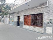 CASA EN VENTA MORON CON LOCAL AL FRENTE