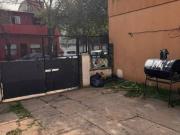 VENTA CASA MULTIFAMILIAR CUATRO AMBIENTES FONDO TERRAZA...