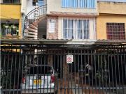 Casa en venta multifamiliar villa Colombia cali