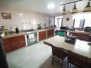 CASA EN VENTA MUY BIEN UBICADA Y EN MAGNÍFICAS...