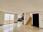 Casa en venta muy cerca de Av Lerma en Grafito, salida...