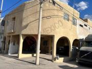 CASA EN VENTA MUY GRANDE, REMODELADA, EN ESQUINA Y CON...