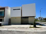 Casa en venta Nueva en Colinas de Juriquilla con 4...