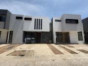 CASA EN VENTA NUEVA EN FRACC. CASA FUERTE COTO ALMENA AL...