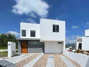 Venta casa nueva en juriquilla recamara en planta baja