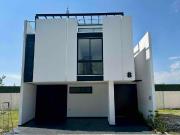 CASA EN VENTA NUEVA EN LOMAS DE ANGELOPOLIS, PUEBLA