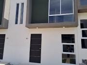 Casa en venta nueva en salida a Pázcuaro, en Morelia,...