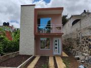 Casa en venta nueva en Xalapa con balcón y jardín