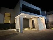 CASA EN VENTA NUEVA GRAN JARDIN