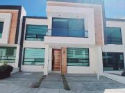 Casa en Venta Nuevo Refugio, Estudio, Tapanco, Roof Garden