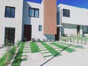 Casa en Venta Nuevo Refugio, Sala de tv, Amplio Jardín
