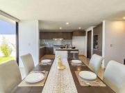 Casa en Venta Nuevo Refugio, Sala de tv, Roof Garden con... Casa en Venta Nuevo Refugio, Sala de tv, Roof Garden con...